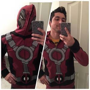 Deadpool a un nouveau visage (et un nouveau costume dégueulasse)